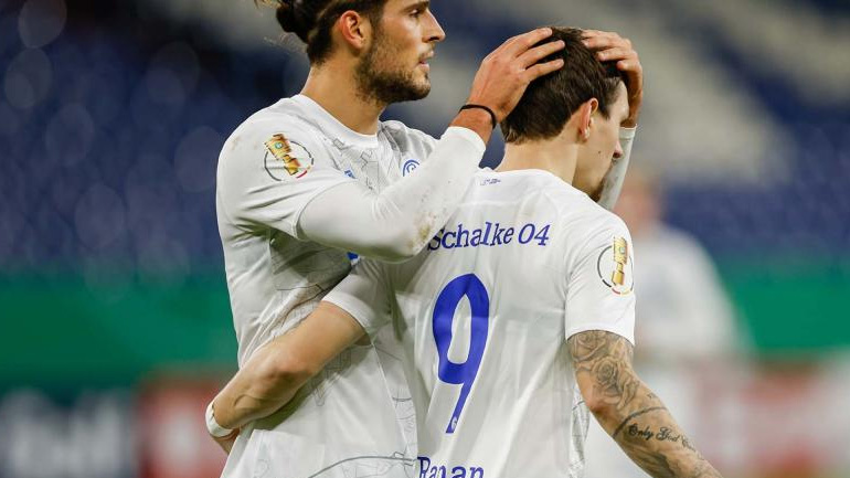 Πρόκριση για την Σάλκε με την πρώτη νίκη της σεζόν στο Κύπελλο Γερμανίας