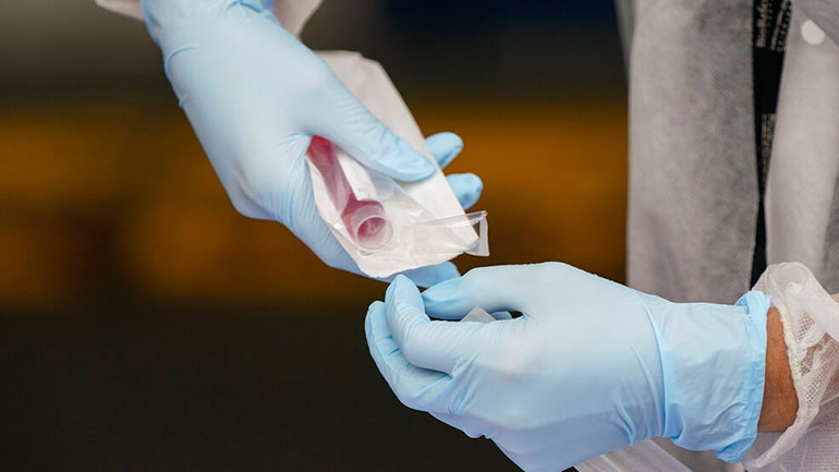 Covid-19: Αρνητικό ρεκόρ κρουσμάτων στο Ιράν