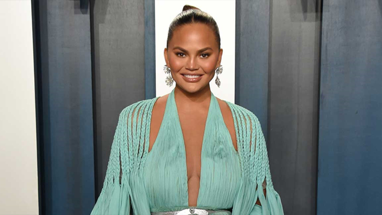 Chrissy Teigen: Έκανε τατουάζ για να κρατήσει ζωντανή τη μνήμη του μωρού που έχασε