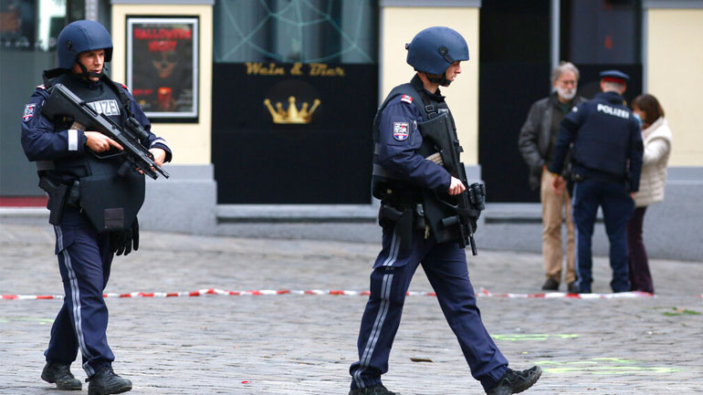 Επίθεση στη Βιέννη: Δύο συλλήψεις – Σε εξέλιξη έρευνα με 1.000 αστυνομικούς