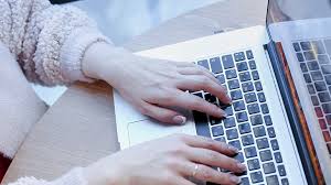 Ψηφιακή η επικοινωνία με τα ΚΕΠ: Πώς θα κάνετε την αίτησή σας από τον υπολογιστή