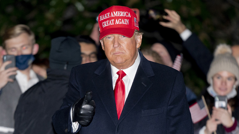 Ο Τραμπ εμφανίζεται να ενισχύει τη στήριξή του μεταξύ των Λατινοαμερικανών