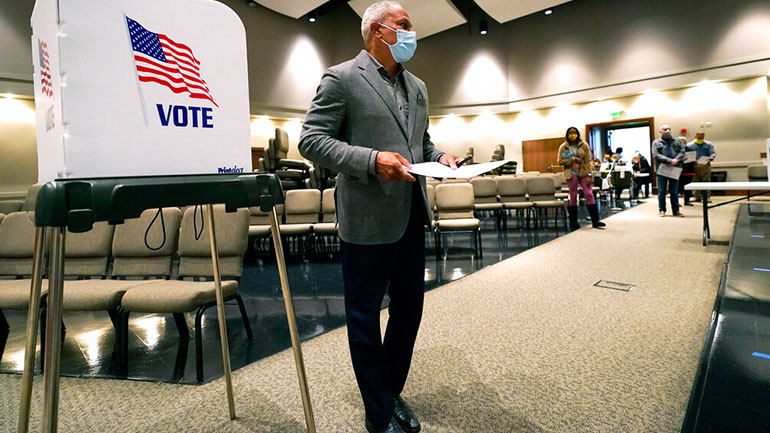 Τραμπ: «Είμαστε μπροστά αλλά προσπαθούν να κλέψουν τις εκλογές» – Μπάιντεν: «Βρισκόμαστε σε καλό δρόμο» Τραμπ: «Είμαστε μπροστά αλλά προσπαθούν να κλέψουν τις εκλογές» – Μπάιντεν: «Βρισκόμαστε σε καλό δρόμο»