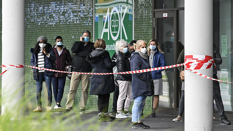 Κορωνοϊός: 17.214 νέα κρούσματα στη Γερμανία