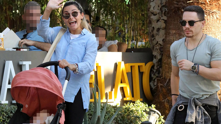 Βασιλική Μιλλούση & Λευτέρης Πετρούνιας: Βόλτα στη Γλυφάδα με τη μικρή Σοφία