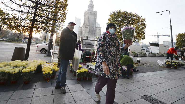 Η Πολωνία θα ανακοινώσει νέους περιορισμούς για την αντιμετώπιση του κορωνοϊού