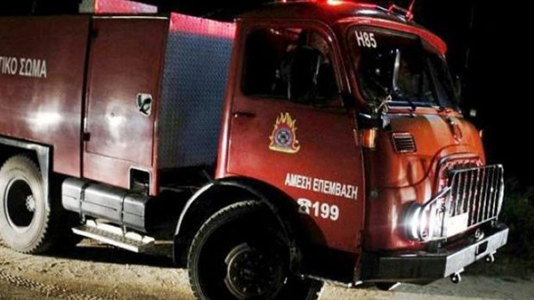 Φωτιά σε εκκοκιστήριο στη Βοιωτία