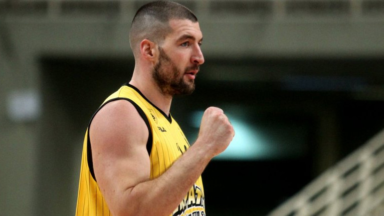 FIBA: Τρία ban στην ΑΕΚ για την υπόθεση του Βασίλη Καββαδά