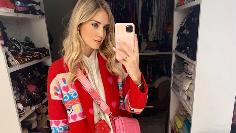 Η Chiara Ferragni φωτογραφίζεται με λευκά εσώρουχα στον πέμπτο μήνα της εγκυμοσύνης της Η Chiara Ferragni φωτογραφίζεται με λευκά εσώρουχα στον πέμπτο μήνα της εγκυμοσύνης της
