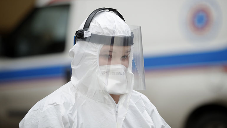 Στα πρόθυρα εθνικού lockdown η Πολωνία