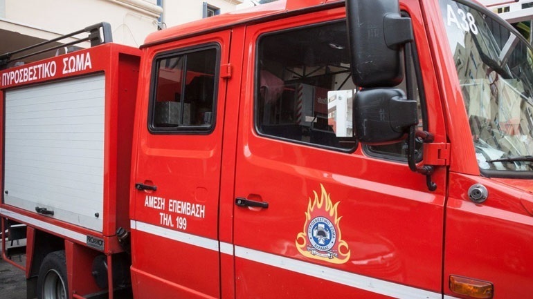 Κατεσβέσθη η πυρκαγιά σε ισόγειο επαγγελματικό χώρο επί της οδού Θηβών στον Πειραιά