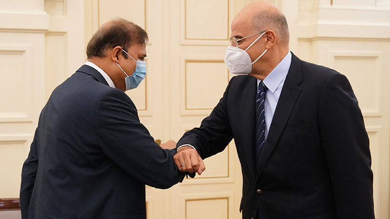 Συνάντηση Ν. Δένδια με τον πρέσβη του Πακιστάν