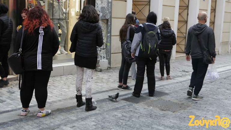 Αυξημένη η κίνηση σε καταστήματα ενόψει lockdown – Οι Αθηναίοι κάνουν τα τελευταία τους ψώνια