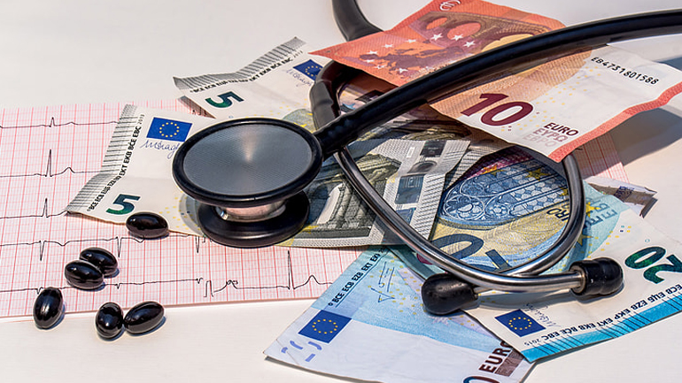 Σύλληψη πανεπιστημιακού γιατρού στη Θεσσαλονίκη για «φακελάκι» 5.000 ευρώ