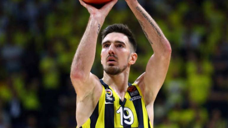 Ανησυχία στη Φενερμπαχτσέ για τον Νάντο Ντε Κολό