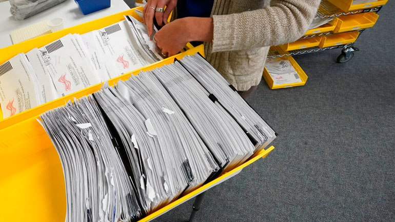 Ακόμα 1.700 ψηφοδέλτια βρέθηκαν σε κέντρα διαλογής αλληλογραφίας στην Πενσιλβάνια, διεκδικούμενη πολιτεία-κλειδί