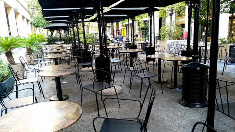 Σε lockdown η χώρα