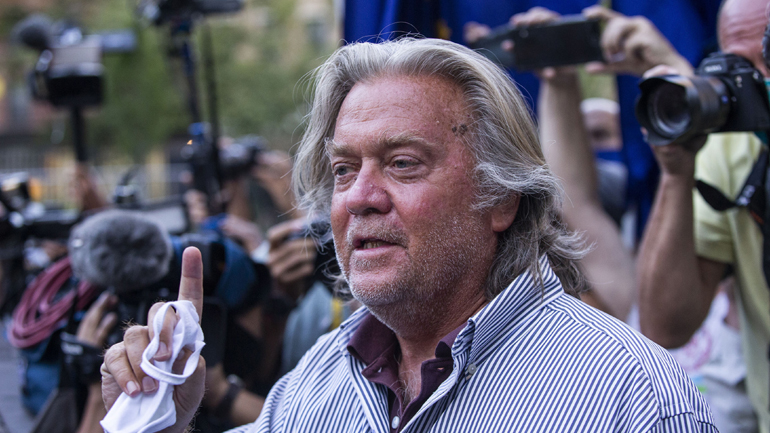 ΗΠΑ: Twitter και YouTube τιμωρούν τον Στιβ Μπάνον έπειτα από κάλεσμα για τη δολοφονία αξιωματούχων