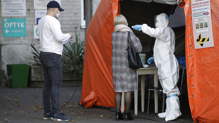 Ρεκόρ ημερήσιων κρουσμάτων κορωνοϊού στην Πολωνία