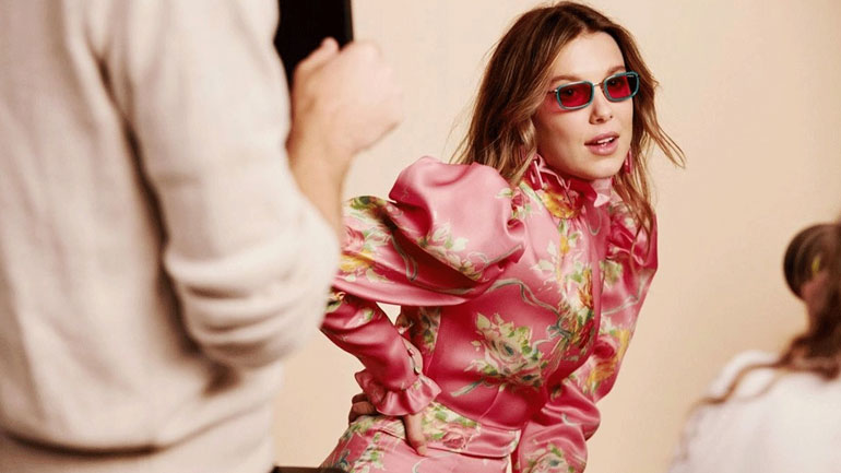 H νέα capsule συλλογή γυαλιών της Millie Bobby Brown σε συνεργασία με τη Vogue Eyewear