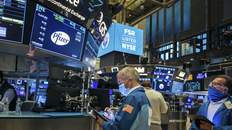 Wall Street: Κλείσιμο με θεαματική άνοδο του Dow Jones – Πτώση για τον Nasdaq