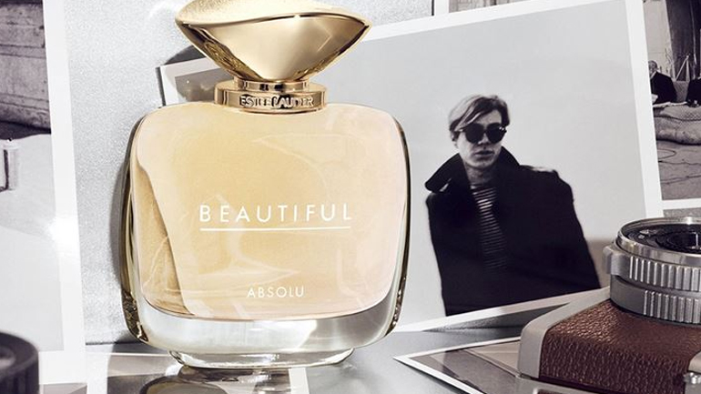 Estée x Andy: Το αγαπημένο άρωμα του Andy Warhol γιορτάζει τα 35 του χρόνια