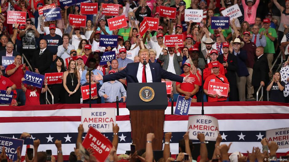 Πολλούς και φανατικούς φίλους έχει ο Ντόναλντ Τραμπ στη Φλόριντα