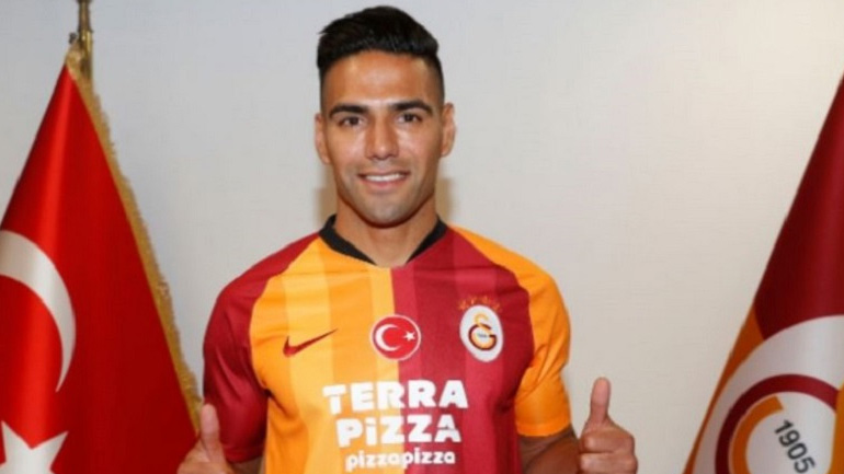 Η Γαλατασαράι πουλάει τον Φαλκάο