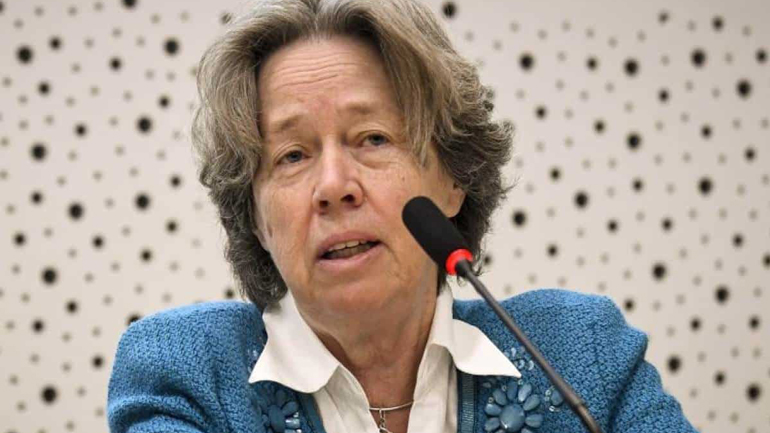 Αθηνά Λινού: «Πρέπει να εμβολιαστούν επτά εκατομμύρια συμπατριώτες μας για να είμαστε ασφαλείς»