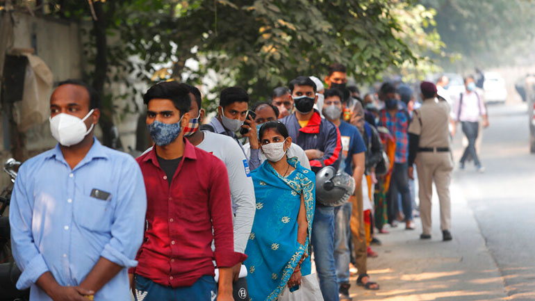 Ινδία: Τα κρούσματα κορωνοϊού πλησιάζουν τα 8,6 εκατομμύρια