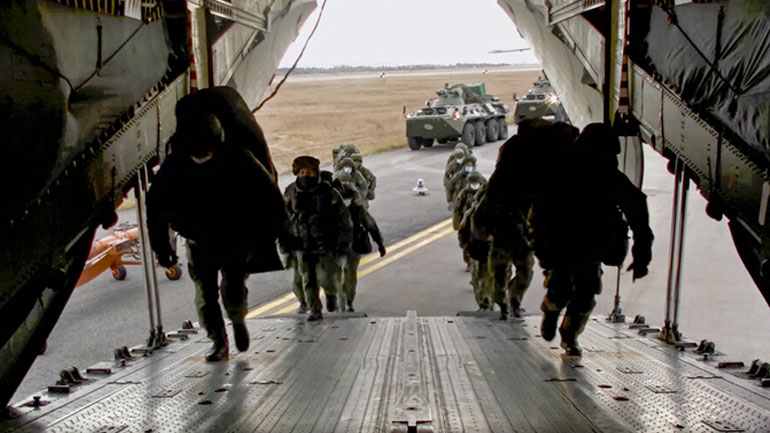 Ο Μακρόν ζητεί να υπάρξει «μια βιώσιμη πολιτική διευθέτηση» στο Ναγκόρνο Καραμπάχ