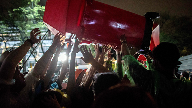 Ταϊλάνδη: Ο βασιλιάς απαντά με μηνύματα αγάπης στους διαδηλωτές που ζητούν μεταρρυθμίσεις