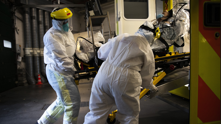 Η χειρότερη ημέρα σε θύματα και νέα κρούσματα λόγω Covid-19 στη Σερβία