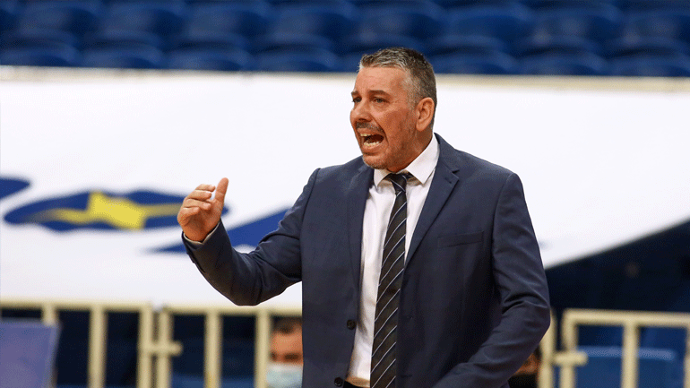 Παπαθεοδώρου: «Ο Κατσίβελης άλλαξε τον ρυθμό στην άμυνα»