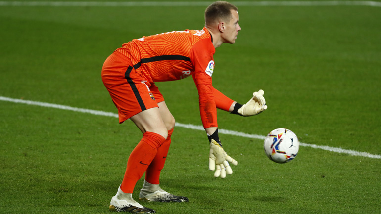 Τερ Στέγκεν: «Δεν φεύγω, θέλω περισσότερα τρόπαια»