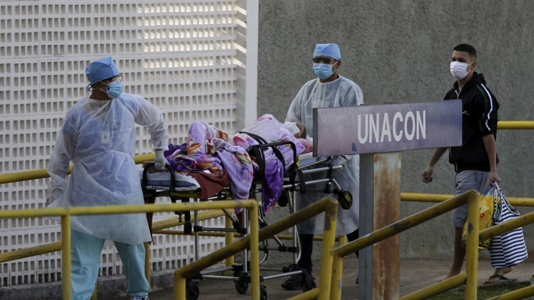 Covid-19: Ξεπέρασαν τους 163.000 οι νεκροί στη Βραζιλία