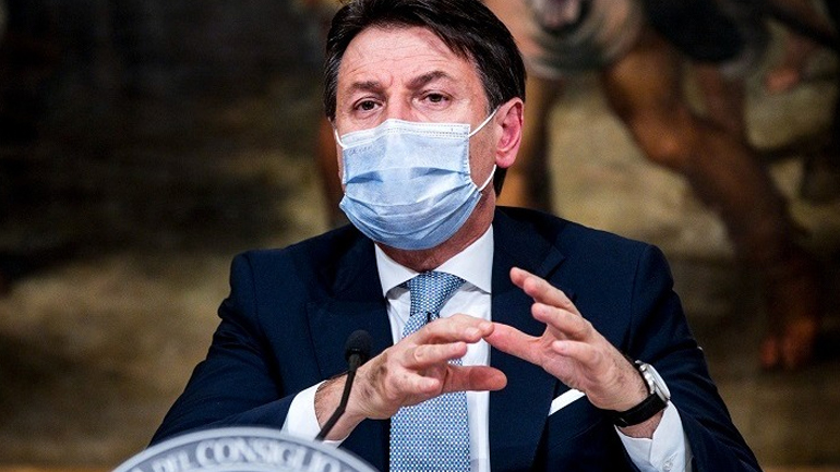 Κόντε: Ο Άγιος Βασίλης φοράει μάσκα και έχει διεθνή άδεια μετακίνησης