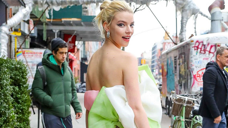 Anya Taylor-Joy: H πρωταγωνίστρια του «The Queen’s Gambit» φωτογραφίζεται με φόρεμα Celia Kritharioti