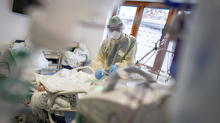 Αίγυπτος: Άλλοι 11 άνθρωποι έχασαν τη ζωή τους από επιπλοκές του κορωνοϊού