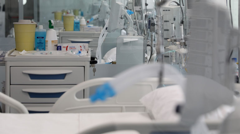 Μαζί στη ζωή, μαζί και στον θάνατο: Ζευγάρι ηλικιωμένων στο Βόλο πέθανε από κορωνοϊό με διαφορά λίγων ωρών