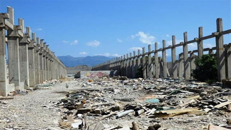 Αχαΐα: Απομακρύνονται τουλάχιστον 2.600 τόνοι επικίνδυνων αποβλήτων αμιάντου από το Δρέπανο