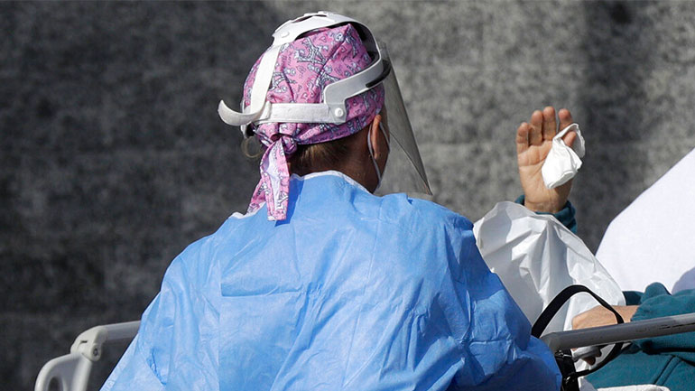 Πάνω από 280.000 νέες μολύνσεις καθημερινά στην Ευρώπη καταγράφηκαν την τελευταία εβδομάδα