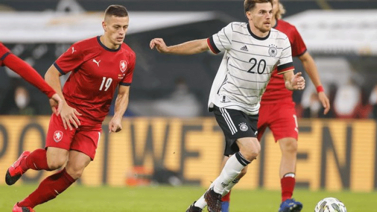 Γκλάντμπαχ: Νοκ-άουτ για δύο μήνες ο Χόφμαν