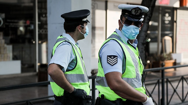 Αυξημένοι οι έλεγχοι την πρώτη ημέρα απαγόρευσης κυκλοφορίας μετά τις 21:00