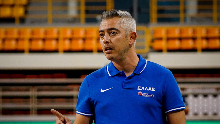 Μασλαρινός: «Ο τραυματισμός της Φασούλα σόκαρε τα κορίτσια»