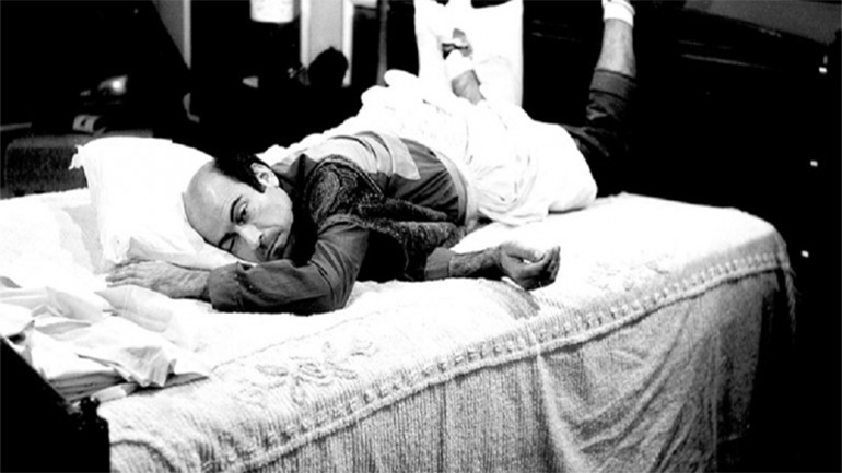 «Ψυχραιμία κύριοι»: Ο ανεπανάληπτος Θανάσης Βέγγος στο ξεκαρδιστικό βίντεο της Φίνος Φιλμ για την καραντίνα