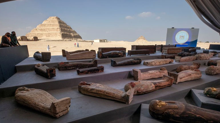 Αίγυπτος: 100 άθικτες σαρκοφάγοι ανακαλύφθηκαν στη Νεκρόπολη της Σακκάρα