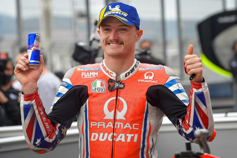 Σπουδαία μάχη με τον Morbidelli είχε ο Miller ο οποίος έφερε την Ducati του στη 2η θέση