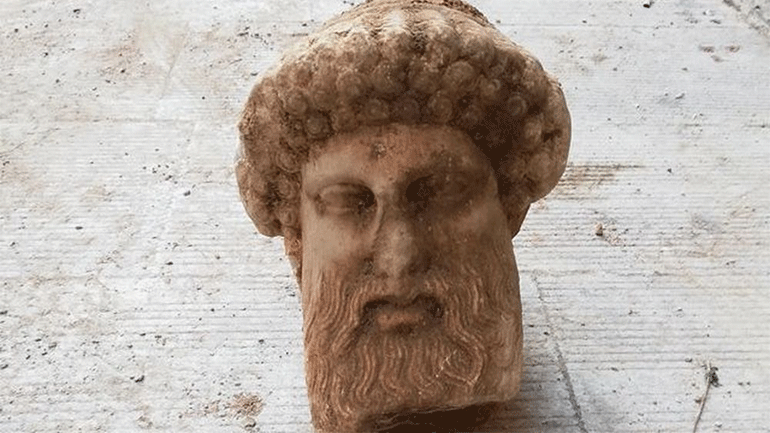 Κεφαλή του Ερμή στην Αιόλου