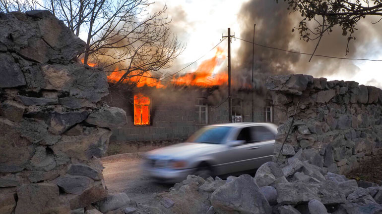 Ναγκόρνο Καραμπάχ: Η επόμενη μέρα μετά την εκεχειρία – Στάχτες και καμένη γη